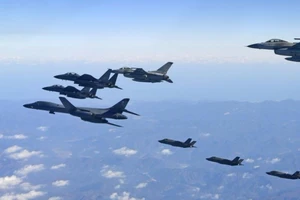 Hàn Quốc tố oanh tạc cơ Trung Quốc xâm phạm ADIZ