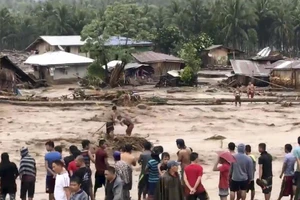 Bão Tembin tàn phá Philippines, hàng ngàn người chịu lũ