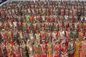 Trùm kim cương bỏ tiền giúp 250 cô gái mồ côi lấy chồng