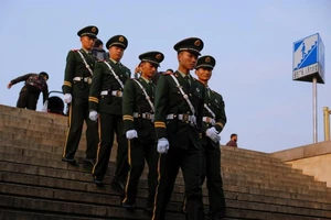 Giả câm trốn cảnh sát 12 năm, cuối cùng... câm thật