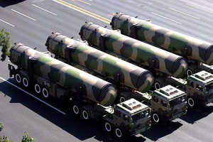 TQ thử tên lửa đạn đạo siêu thanh mới thách thức Mỹ