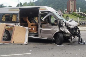 Ô tô đấu đầu trên đèo Mađagui, 9 người trọng thương