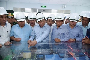 Thủ tướng thị sát Formosa Hà Tĩnh