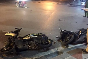 2 xe máy tông nhau ở Đồng Nai, 3 người thương vong