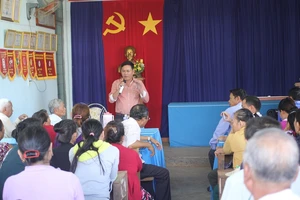 Dân từ chối bồi thường vụ trưởng công an đá bay thau cá