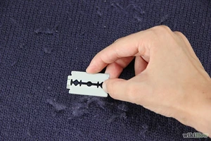 Hy hữu: Ngủ trong xe tải, bị trộm rạch quần