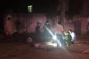 Nam thanh niên tử vong, tay vẫn cầm kim tiêm