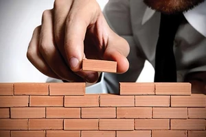 Làm sao quét “rác” ở thành phố?