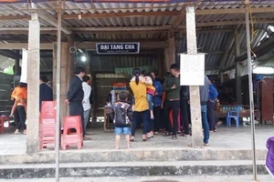 Khởi tố nhóm côn đồ xông vào nhà đánh chết người