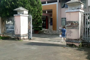 Gia Lai: Làm rõ thông tin 3 công chức bỏ nhiệm sở vì nợ