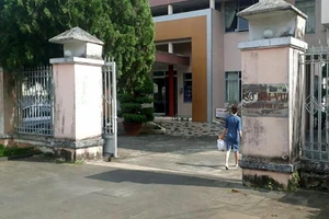 Buộc thôi việc 2 cán bộ Sở Nội vụ bỏ nhiệm sở