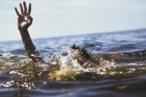 2 hoc sinh tử vong ở bãi biển Phổ Vinh