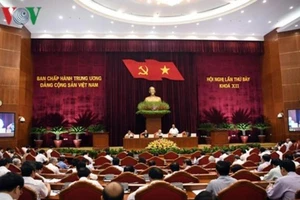 Trung ương bàn giải pháp chặn nạn 'chạy chức, chạy quyền'