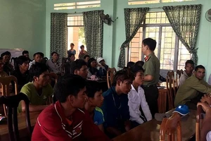 150 người kéo nhau đi 'hỏi tội' 6 thanh niên