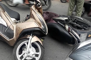 Xe máy đấu đầu ở Gò Vấp, 2 người trọng thương