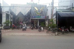 Giang hồ hỗn chiến trong quán bar: 5 người thương vong