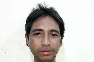 Đâm tử vong bạn nhậu vì... bị đốt râu