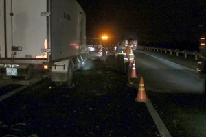 4 ô tô tông liên hoàn trên cao tốc TP.HCM-Trung Lương