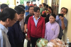 Bộ trưởng Nông nghiệp xuống Cần Giờ thị sát chống bão số 9