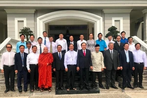 Ông Trần Thanh Mẫn chúc mừng Giáng sinh tại Bình Dương