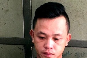 Bị đâm chết vì nhắn tin tán tỉnh vợ chủ nợ