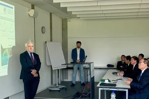 Đoàn cấp cao TP.HCM tìm hiểu mô hình Đô thị thông minh tại Đức