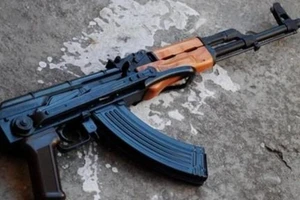 Dùng súng AK cướp ô tô ở Gia Lai