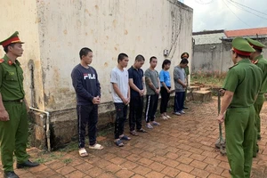 Cán bộ xã dẫn nhóm trộm vào đục két sắt của ủy ban