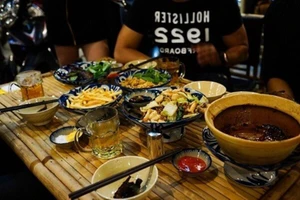 2 thanh niên trộm 39 thùng bia tại 5 quán nhậu