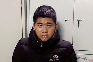 CSGT tóm cặp đôi 17 tuổi cướp giật