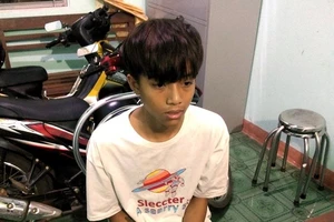 'Ông chủ' dùng dao cướp điện thoại nữ nạn nhân tìm việc