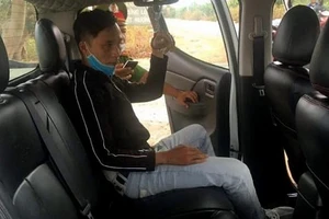 CSGT bắt kẻ trộm chạy xe quá tốc độ