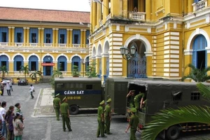 Chuyện pháp đình trong tuần 