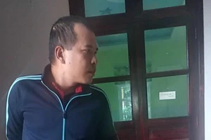 Hoãn xử tài xế xe ôm đánh cháu bé 7 tuổi