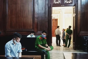 Sát hại nhân viên tiệm tóc vì không trả tiền đúng hẹn