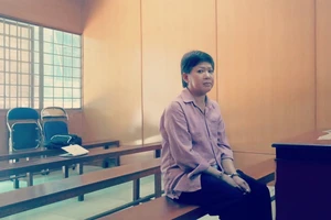 Gạ gẫm "quan hệ" để trộm đồ của khách du lịch nước ngoài