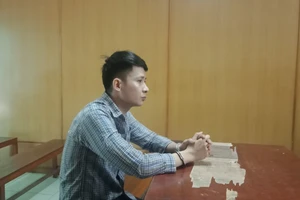 Hầu tòa vì đánh người nước ngoài 'xù' nợ