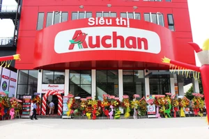 Tập đoàn bán lẻ Auchan bị kiện sau khi rút khỏi Việt Nam