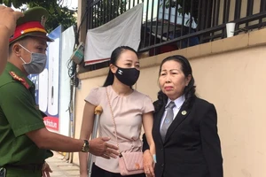 Nghị án kéo dài vụ nữ tiếp viên bị tài xế Mercedes tông