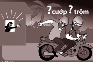 Người đàn ông đạp ngã xe, tóm gọn kẻ cướp dây chuyền