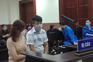 Cô gái giúp người yêu đòi nợ, rồi vào tù cùng người yêu