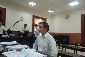 Cựu giám đốc Sở Y tế Long An kêu oan, tòa hoãn xử