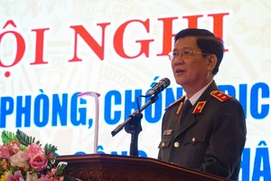 Xử lý trên 900 người nhập cảnh trái phép vào Việt Nam