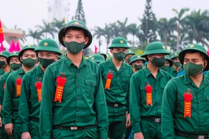 1.200 thanh niên Đà Nẵng lên đường nhập ngũ