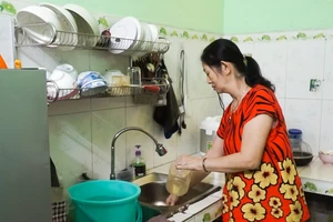 Dân Đà Nẵng khổ sở vì thiếu nước nhiều ngày