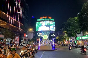 Phố ẩm thực Phan Xích Long chuẩn bị ra mắt 