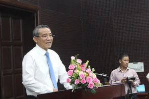 'Có tình trạng muốn thủ tục nhanh thì đưa 10 triệu'