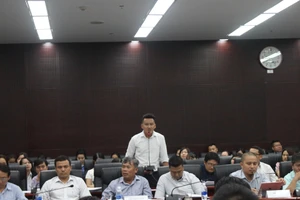 Em lên tiếng ở đây là đã xác định không có đoàn để đi nữa rồi