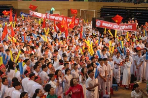 Chung kết Olympia: Quang Nhật hãy tỏa sáng như cái tên của em!