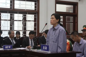 Tổng giám đốc công ty buôn lậu gần 5 triệu lít xăng khai gì?